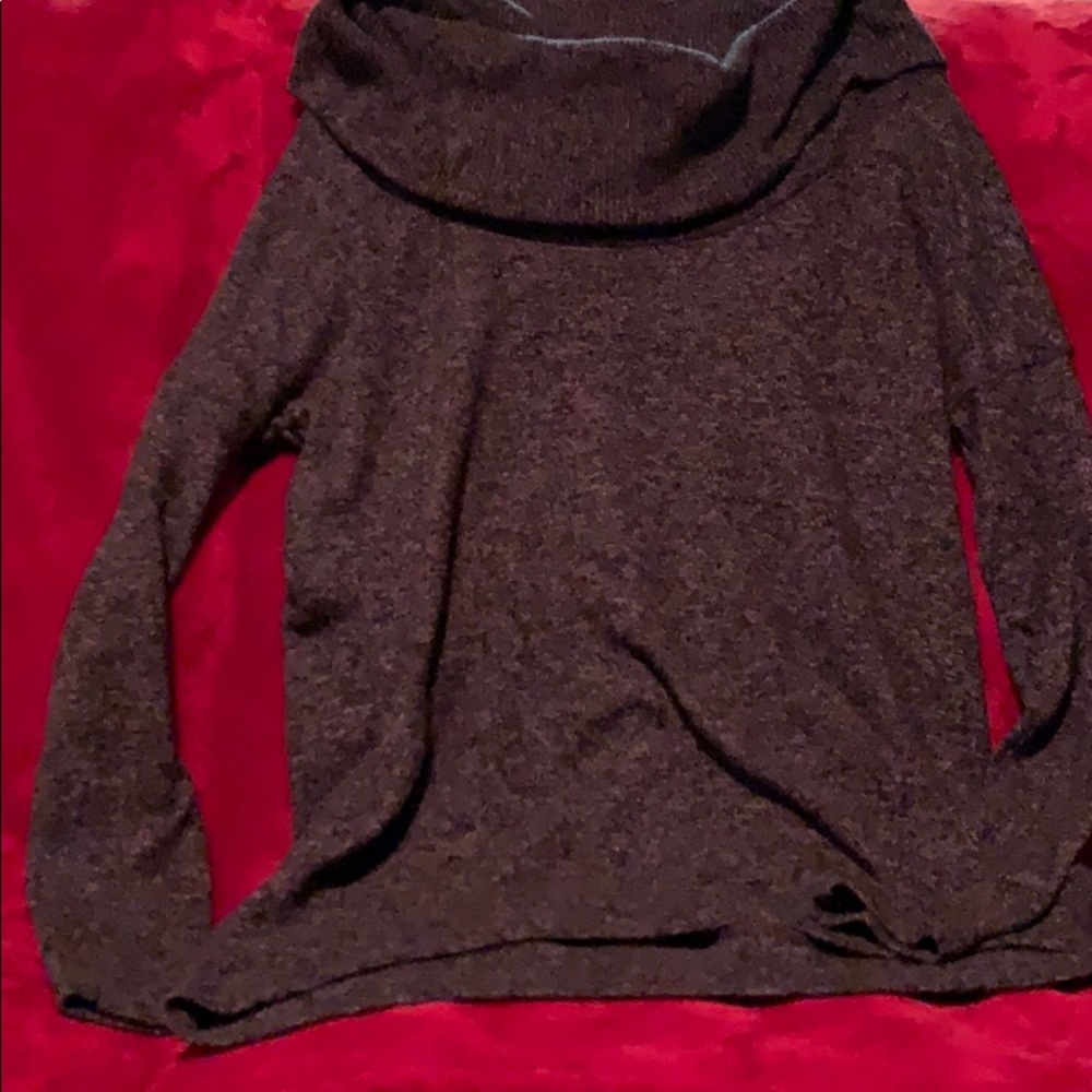 Express One eleven long sleeve turtleneck